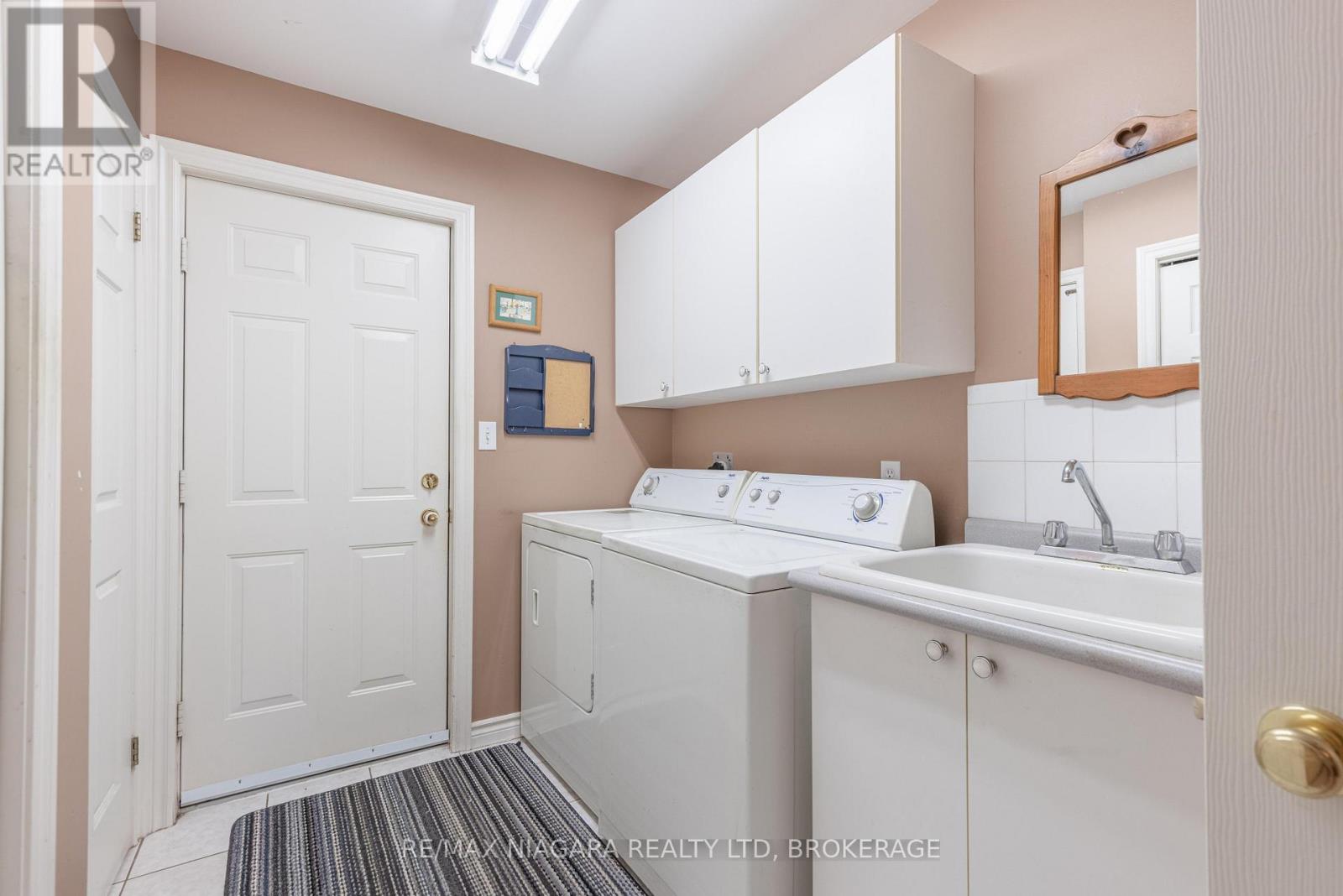 8034 Pinellas Park Drive, Niagara Falls, Ontario  L2H 3B2 - Photo 21 - X13536252