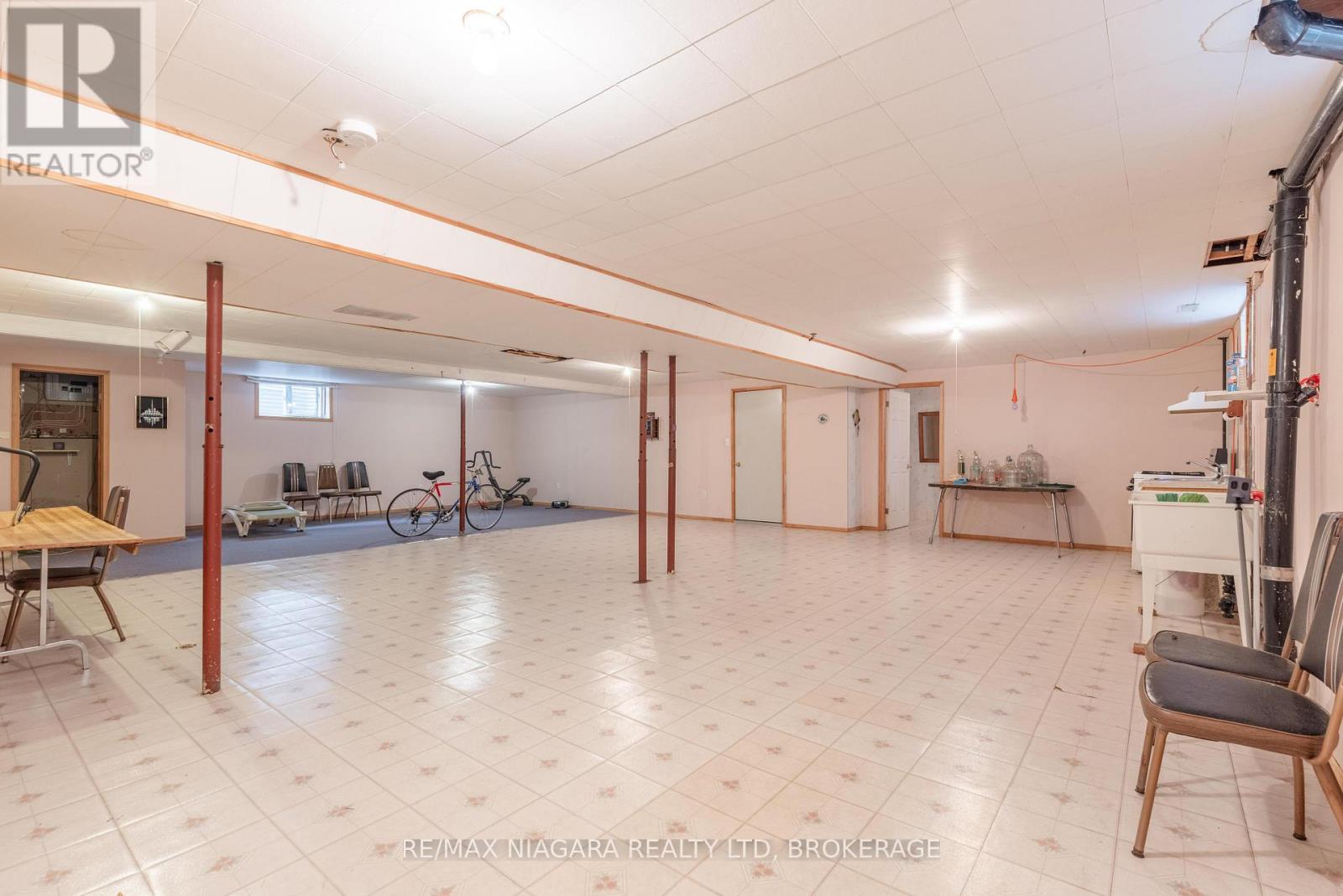 8034 Pinellas Park Drive, Niagara Falls, Ontario  L2H 3B2 - Photo 22 - X13536252