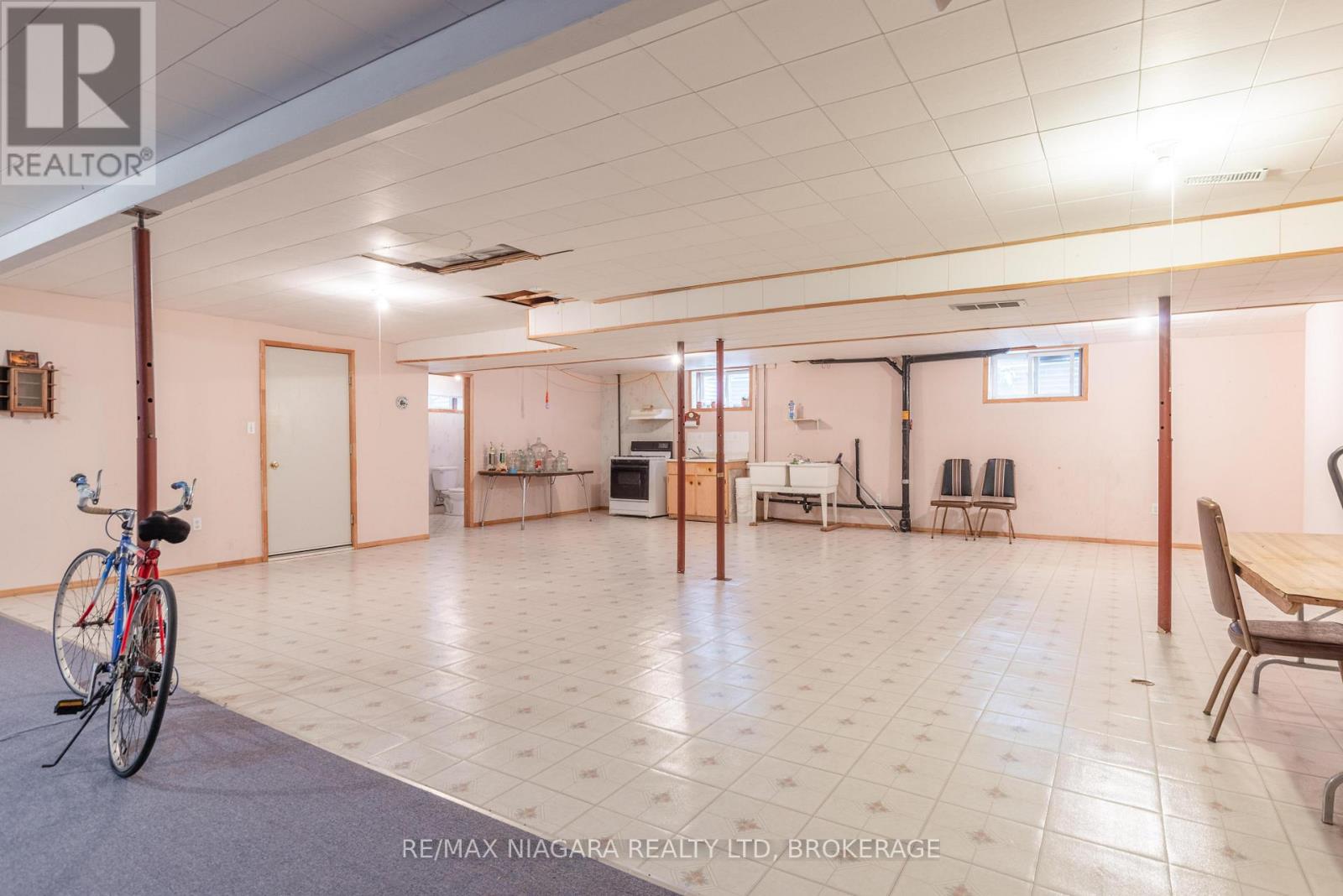 8034 Pinellas Park Drive, Niagara Falls, Ontario  L2H 3B2 - Photo 23 - X13536252
