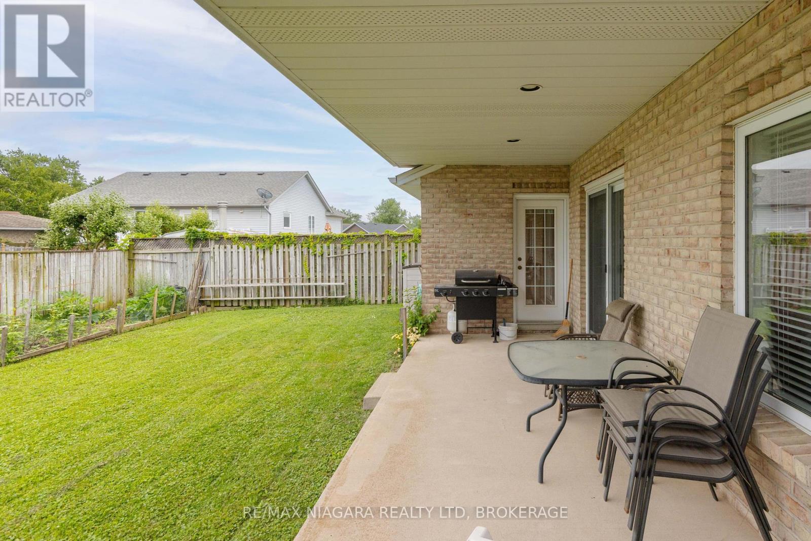8034 Pinellas Park Drive, Niagara Falls, Ontario  L2H 3B2 - Photo 3 - X13536252