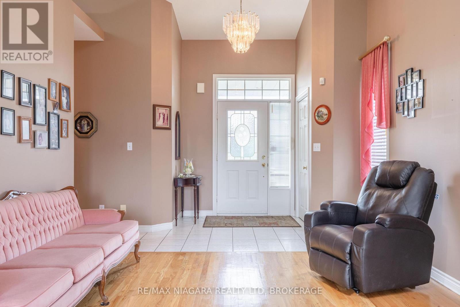 8034 Pinellas Park Drive, Niagara Falls, Ontario  L2H 3B2 - Photo 6 - X13536252