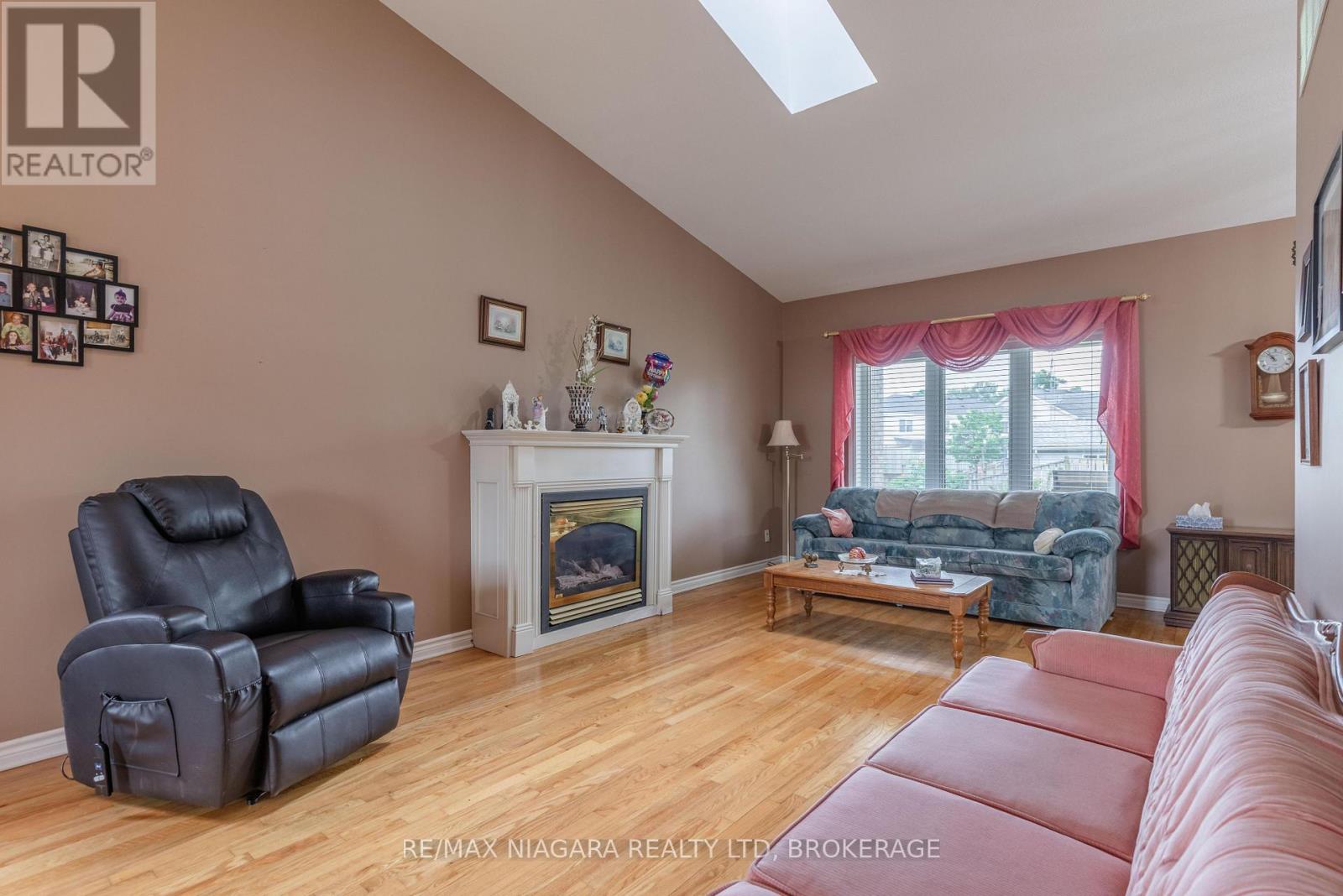 8034 Pinellas Park Drive, Niagara Falls, Ontario  L2H 3B2 - Photo 8 - X13536252