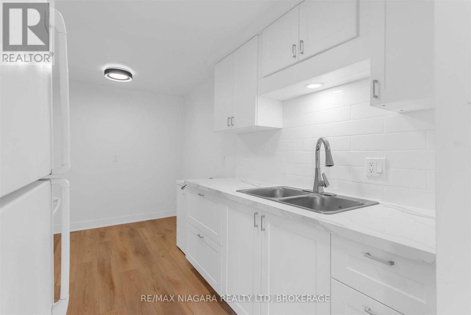 2 Baldwin Crescent, Thorold, Ontario  L2V 4H5 - Photo 10 - X13536390