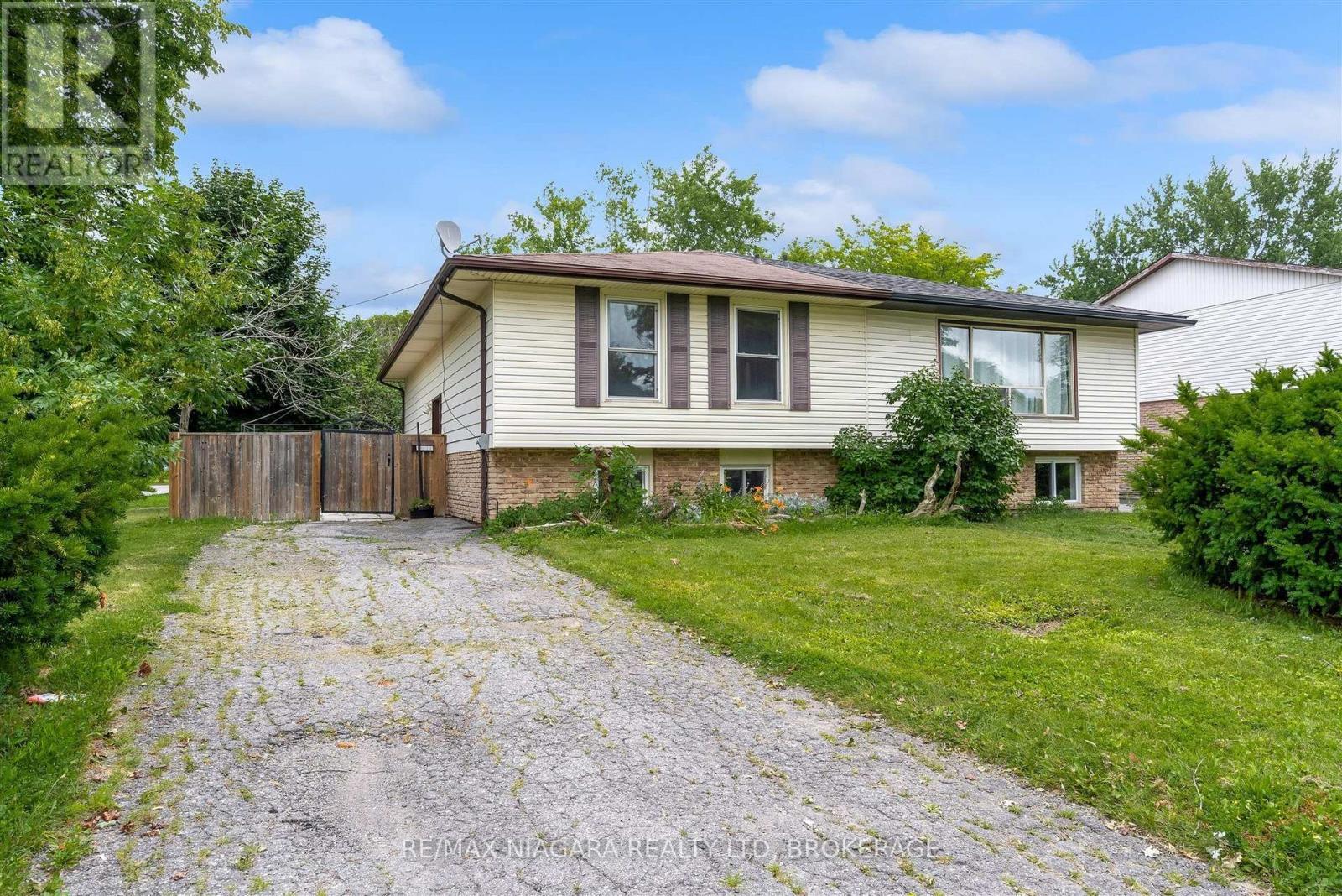 2 Baldwin Crescent, Thorold, Ontario  L2V 4H5 - Photo 2 - X13536390
