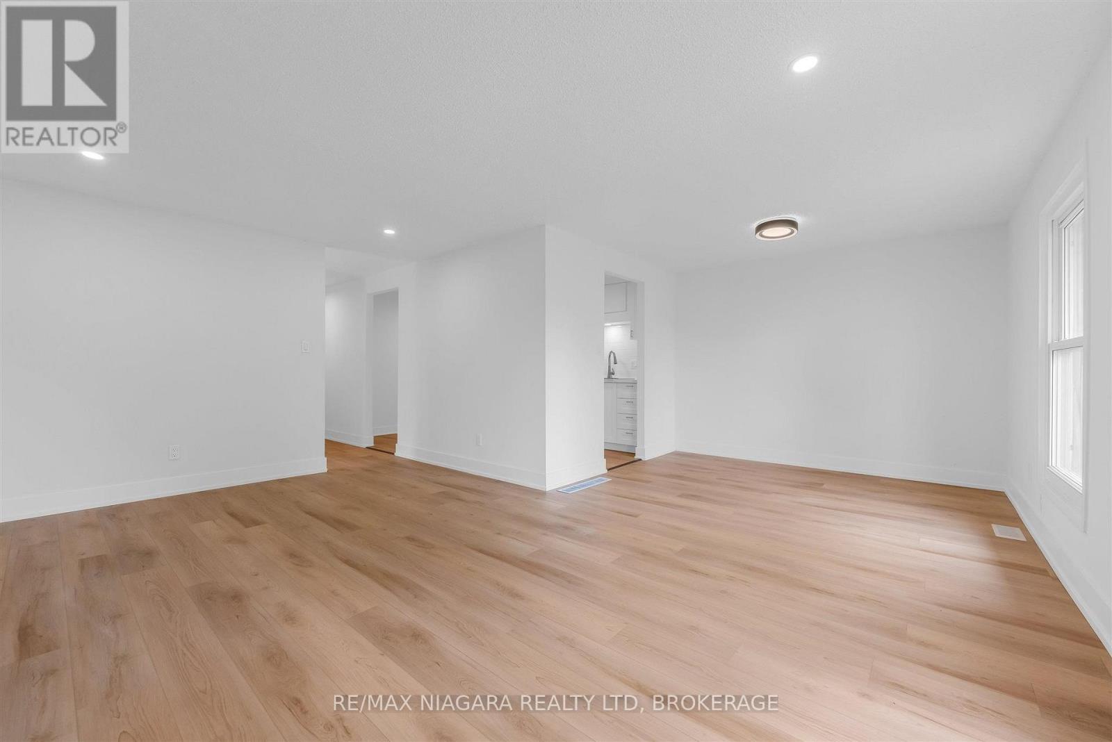 2 Baldwin Crescent, Thorold, Ontario  L2V 4H5 - Photo 7 - X13536390