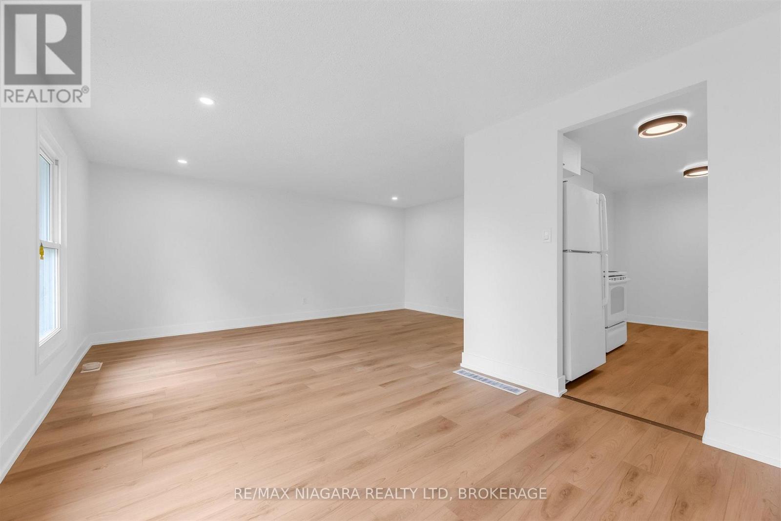 2 Baldwin Crescent, Thorold, Ontario  L2V 4H5 - Photo 8 - X13536390
