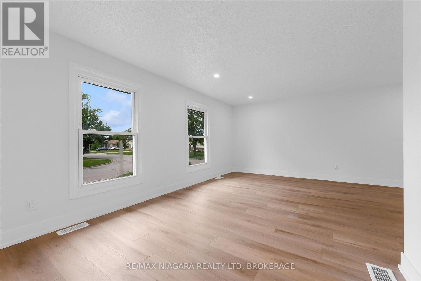 2 Baldwin Crescent, Thorold, Ontario  L2V 4H5 - Photo 9 - X13536390