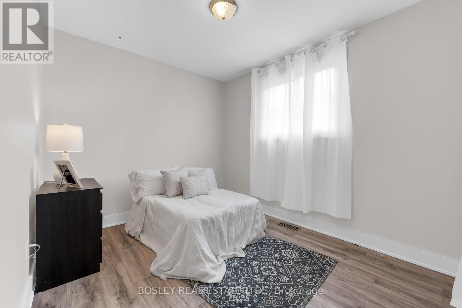 32 Grandview Drive, St. Catharines, Ontario  L2M 1A9 - Photo 12 - X13536518
