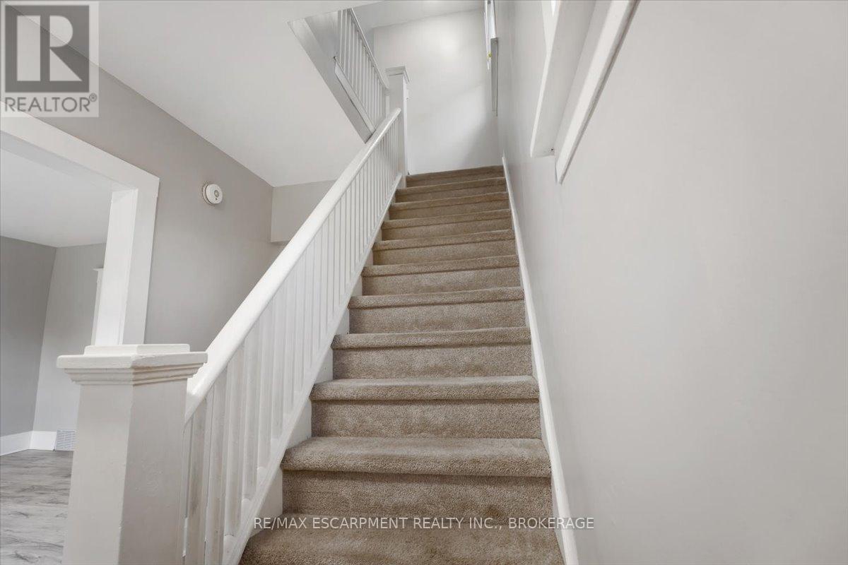Main - 3 Carleton Street S, Thorold, Ontario  L2V 1Z5 - Photo 15 - X13537058