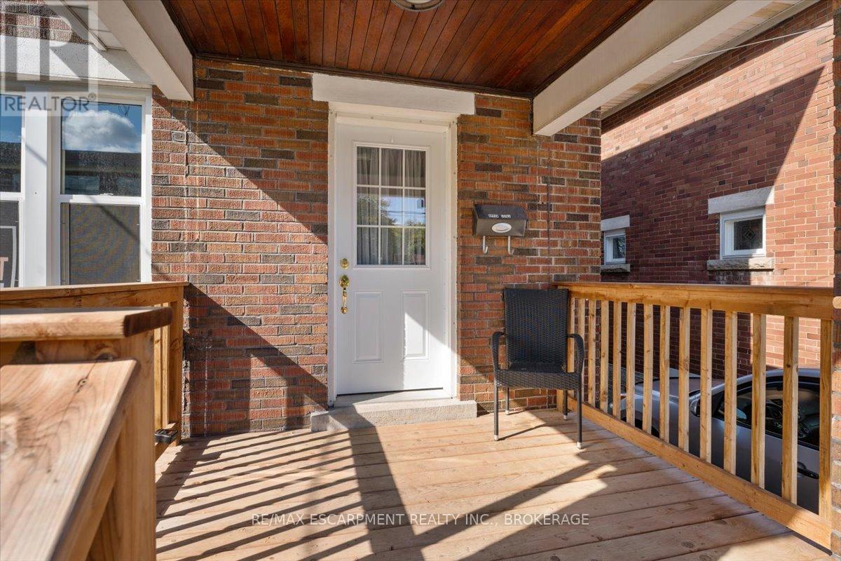 Main - 3 Carleton Street S, Thorold, Ontario  L2V 1Z5 - Photo 2 - X13537058