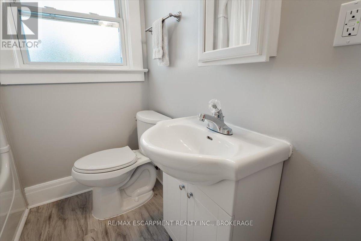Main - 3 Carleton Street S, Thorold, Ontario  L2V 1Z5 - Photo 23 - X13537058