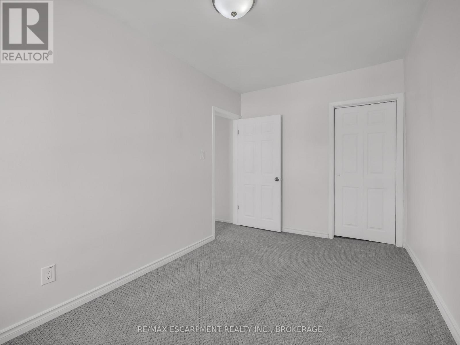 Upper - 7 Maitland Street, Thorold, Ontario  L2V 3A4 - Photo 4 - X13537078