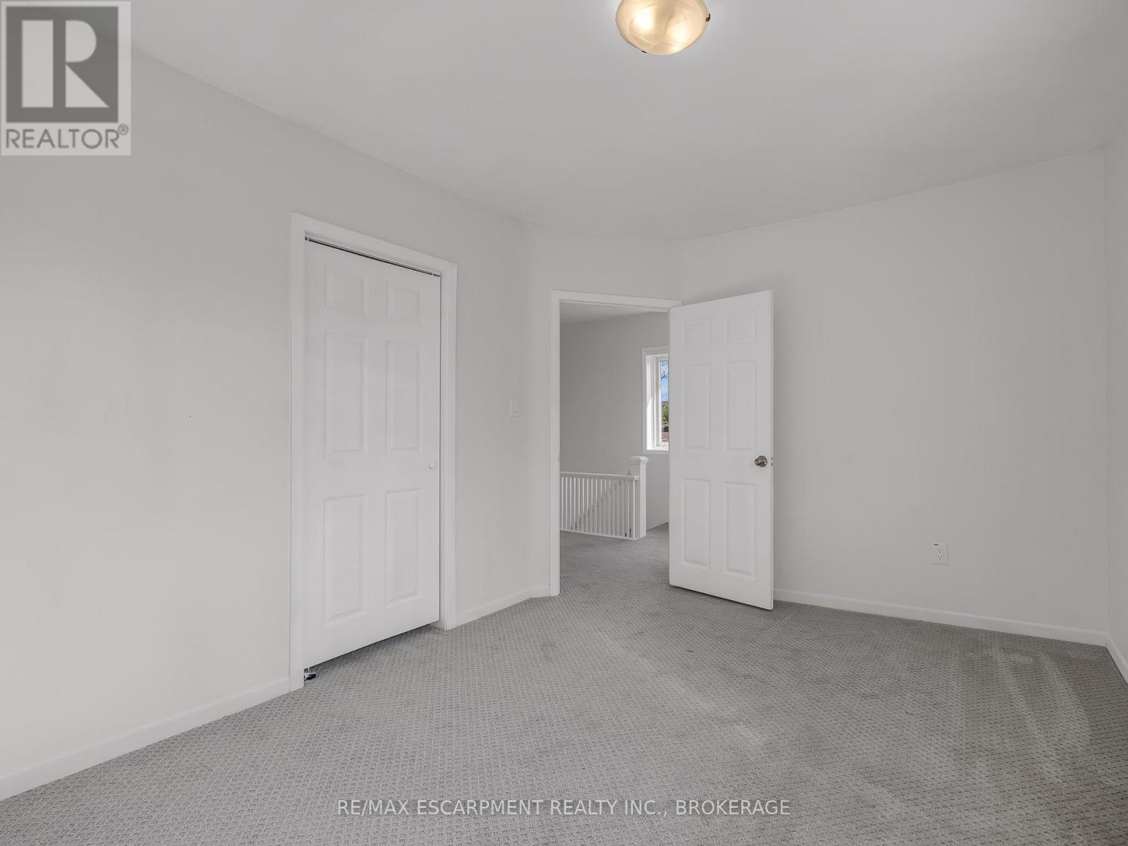 Upper - 7 Maitland Street, Thorold, Ontario  L2V 3A4 - Photo 7 - X13537078