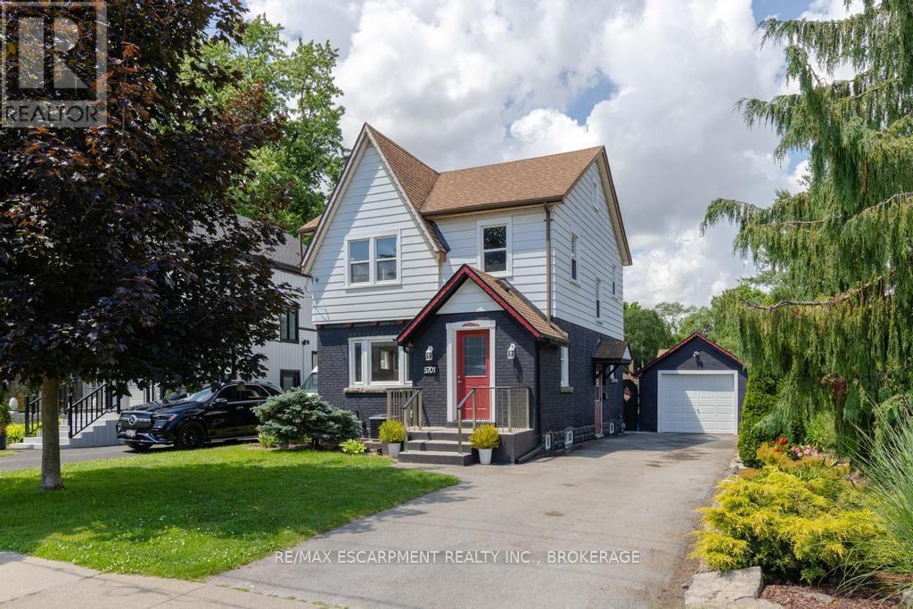 5701 DORCHESTER ROAD, Niagara Falls, Ontario