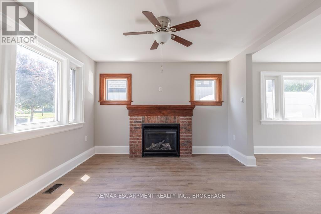 5701 Dorchester Road, Niagara Falls, Ontario  L2G 5S5 - Photo 16 - X13537260