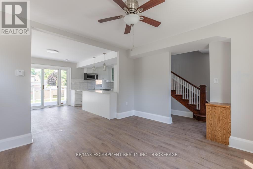 5701 Dorchester Road, Niagara Falls, Ontario  L2G 5S5 - Photo 17 - X13537260