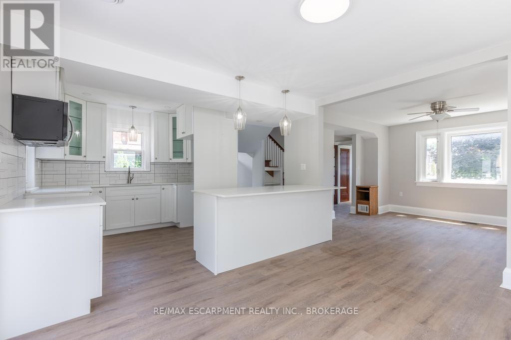5701 Dorchester Road, Niagara Falls, Ontario  L2G 5S5 - Photo 19 - X13537260