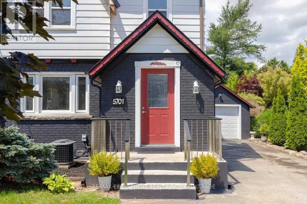 5701 Dorchester Road, Niagara Falls, Ontario  L2G 5S5 - Photo 3 - X13537260