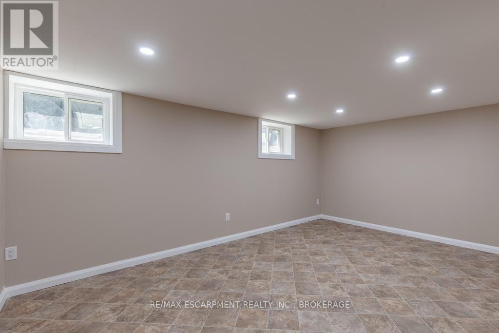 5701 Dorchester Road, Niagara Falls, Ontario  L2G 5S5 - Photo 32 - X13537260