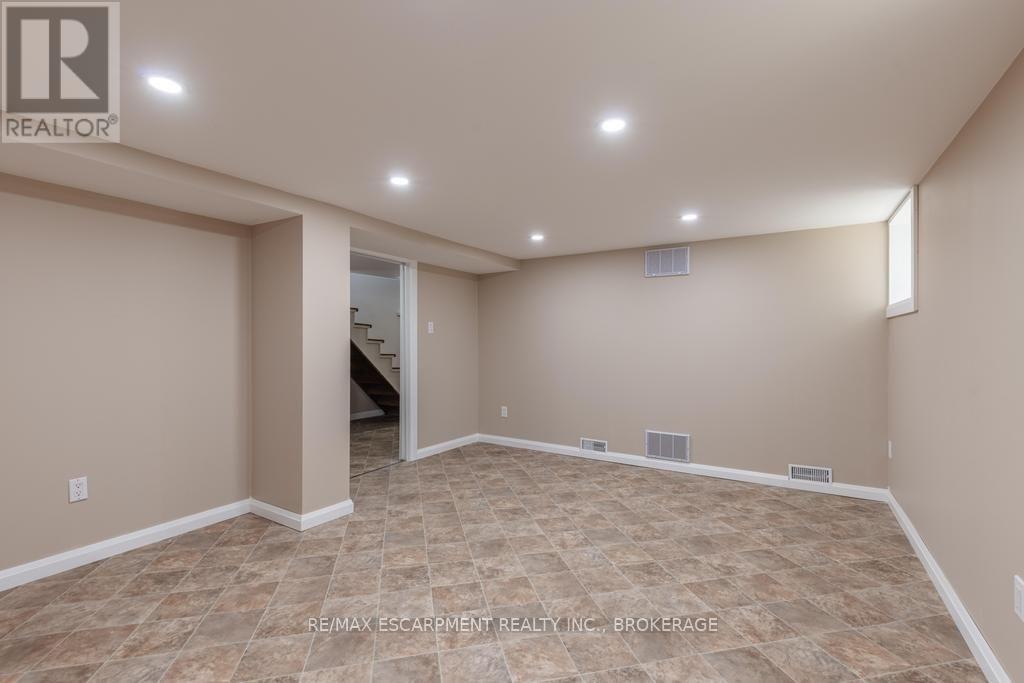 5701 Dorchester Road, Niagara Falls, Ontario  L2G 5S5 - Photo 33 - X13537260