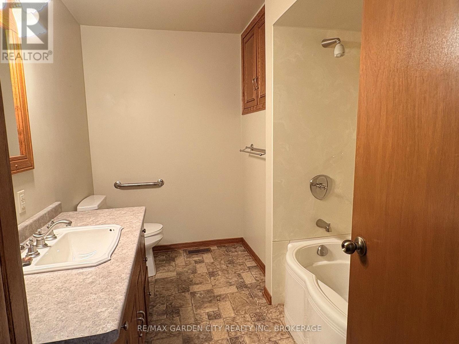 51 Bacon Lane, Pelham, Ontario  L3C 3E6 - Photo 12 - X13537646