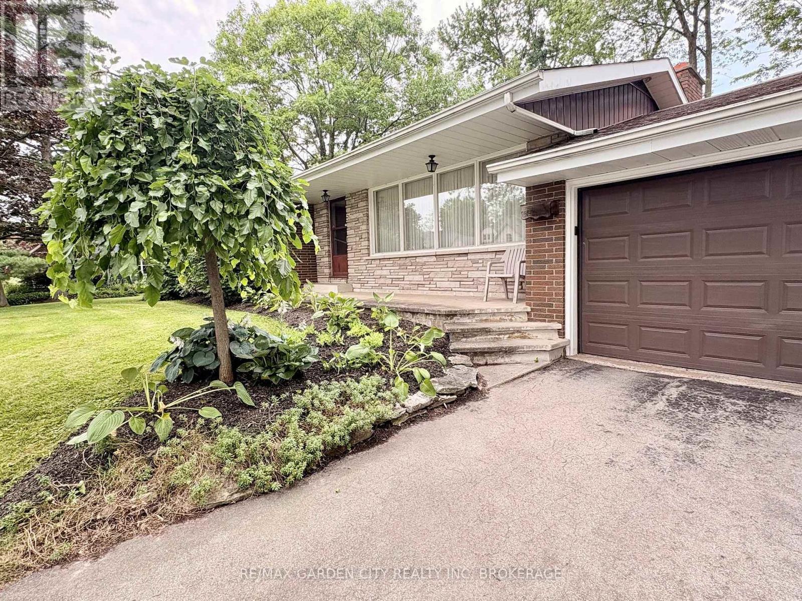 51 Bacon Lane, Pelham, Ontario  L3C 3E6 - Photo 2 - X13537646
