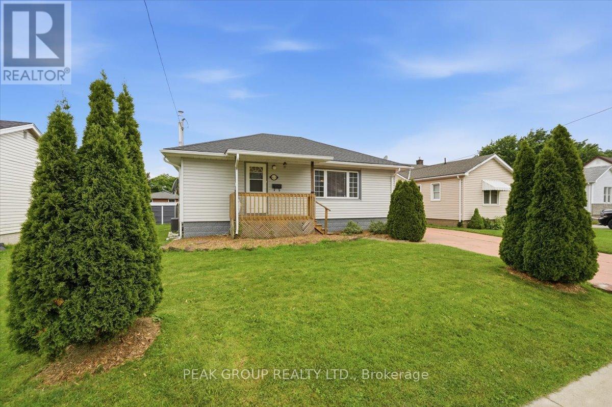 6233 Montrose Road, Niagara Falls, Ontario  L2H 1L5 - Photo 3 - X13538488