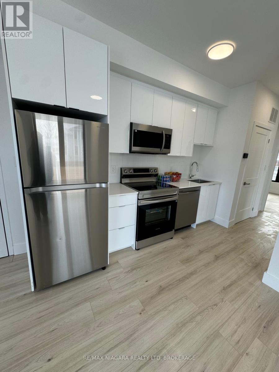 206 - 7277 Wilson Crescent, Niagara Falls, Ontario  L2G 7G5 - Photo 3 - X13538640