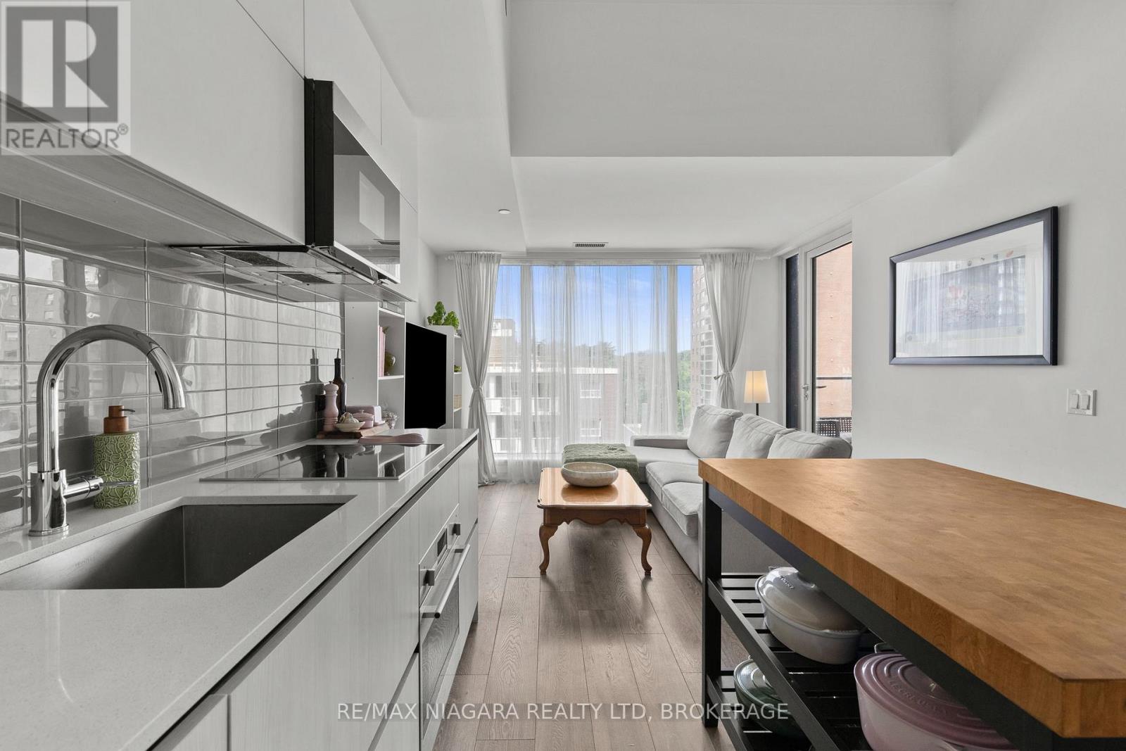 717 - 21 Park Street E, Mississauga, Ontario  L5G 1L7 - Photo 12 - W13540424