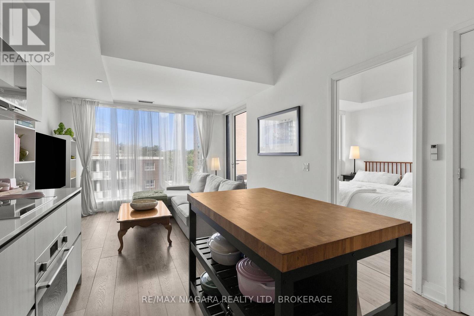 717 - 21 Park Street E, Mississauga, Ontario  L5G 1L7 - Photo 14 - W13540424
