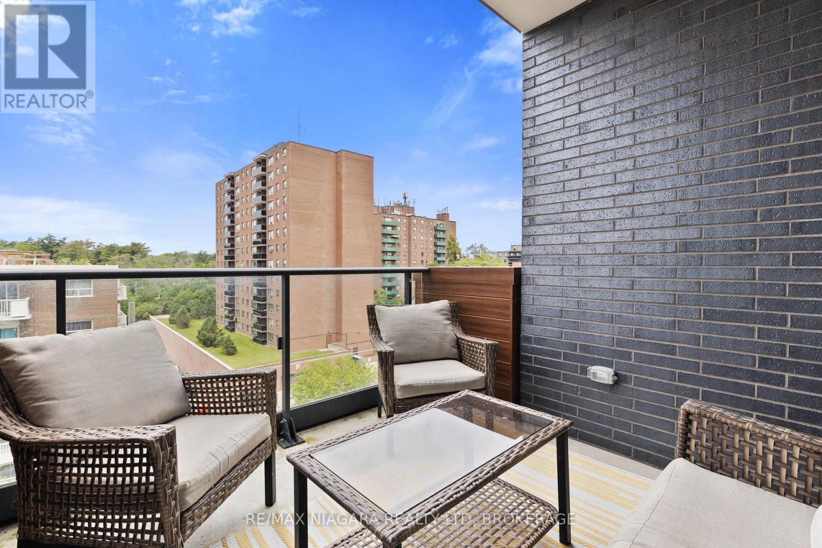 717 - 21 Park Street E, Mississauga, Ontario  L5G 1L7 - Photo 4 - W13540424