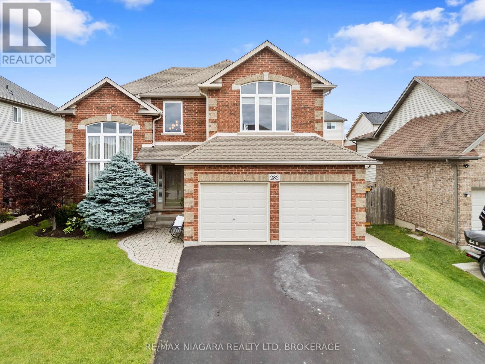 282 WINTERBERRY BOULEVARD, Thorold, Ontario