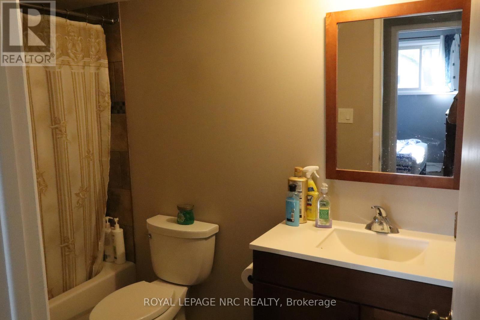 6694 Cropp Street, Niagara Falls, Ontario  L2E 7B3 - Photo 11 - X13540964
