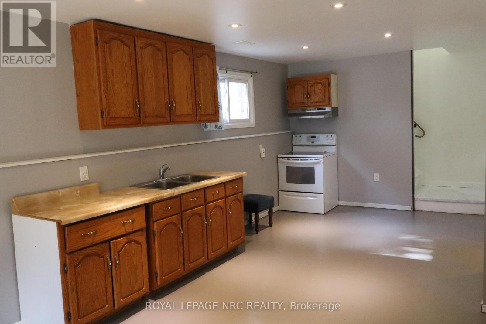 6694 Cropp Street, Niagara Falls, Ontario  L2E 7B3 - Photo 20 - X13540964