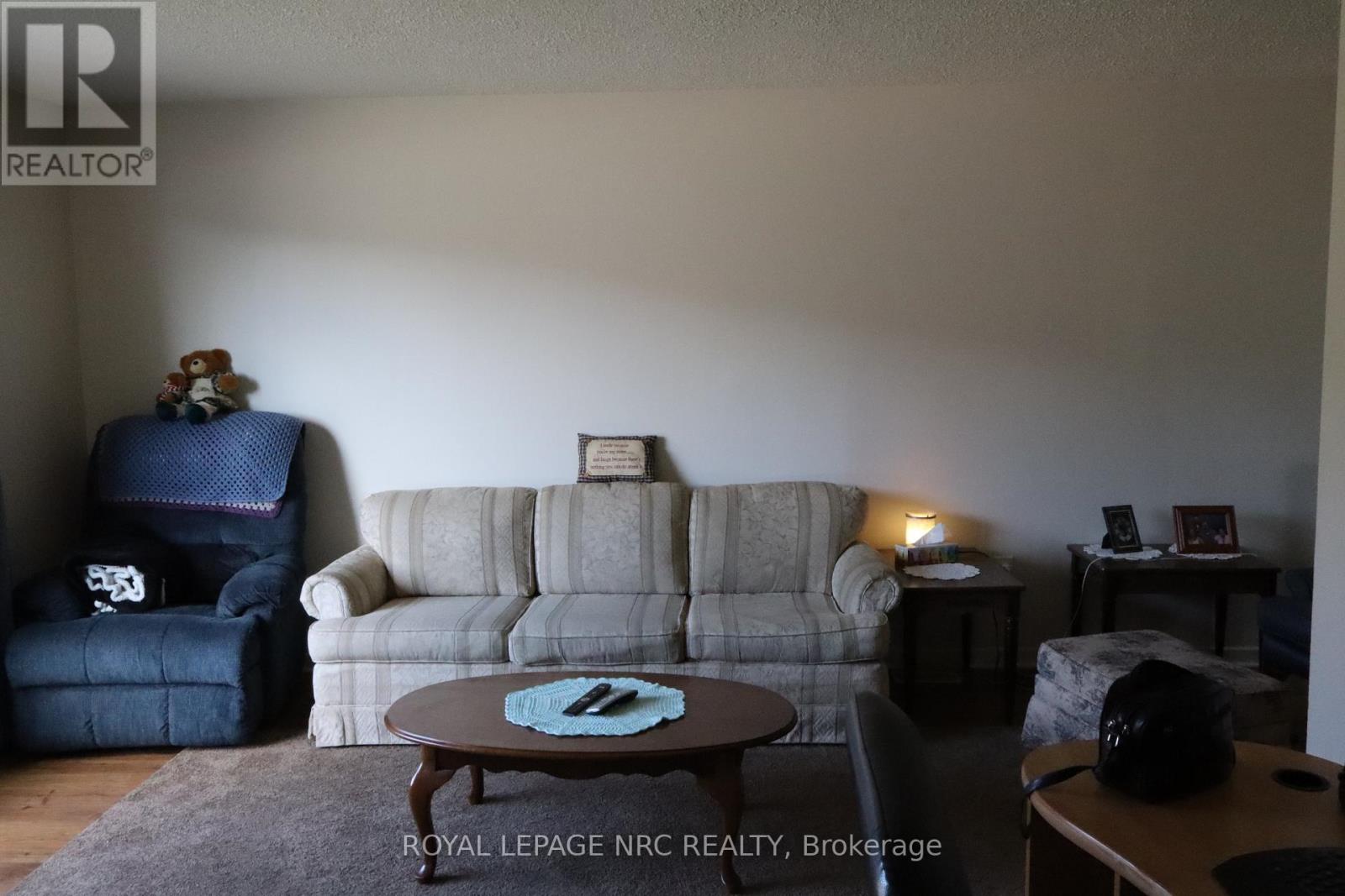 6694 Cropp Street, Niagara Falls, Ontario  L2E 7B3 - Photo 7 - X13540964