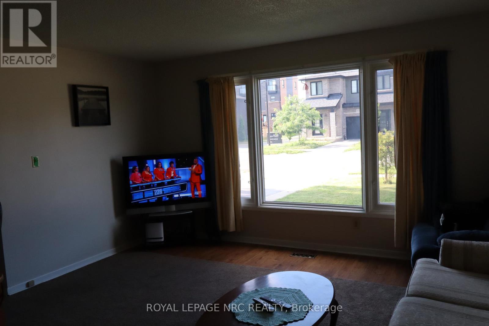 6694 Cropp Street, Niagara Falls, Ontario  L2E 7B3 - Photo 9 - X13540964
