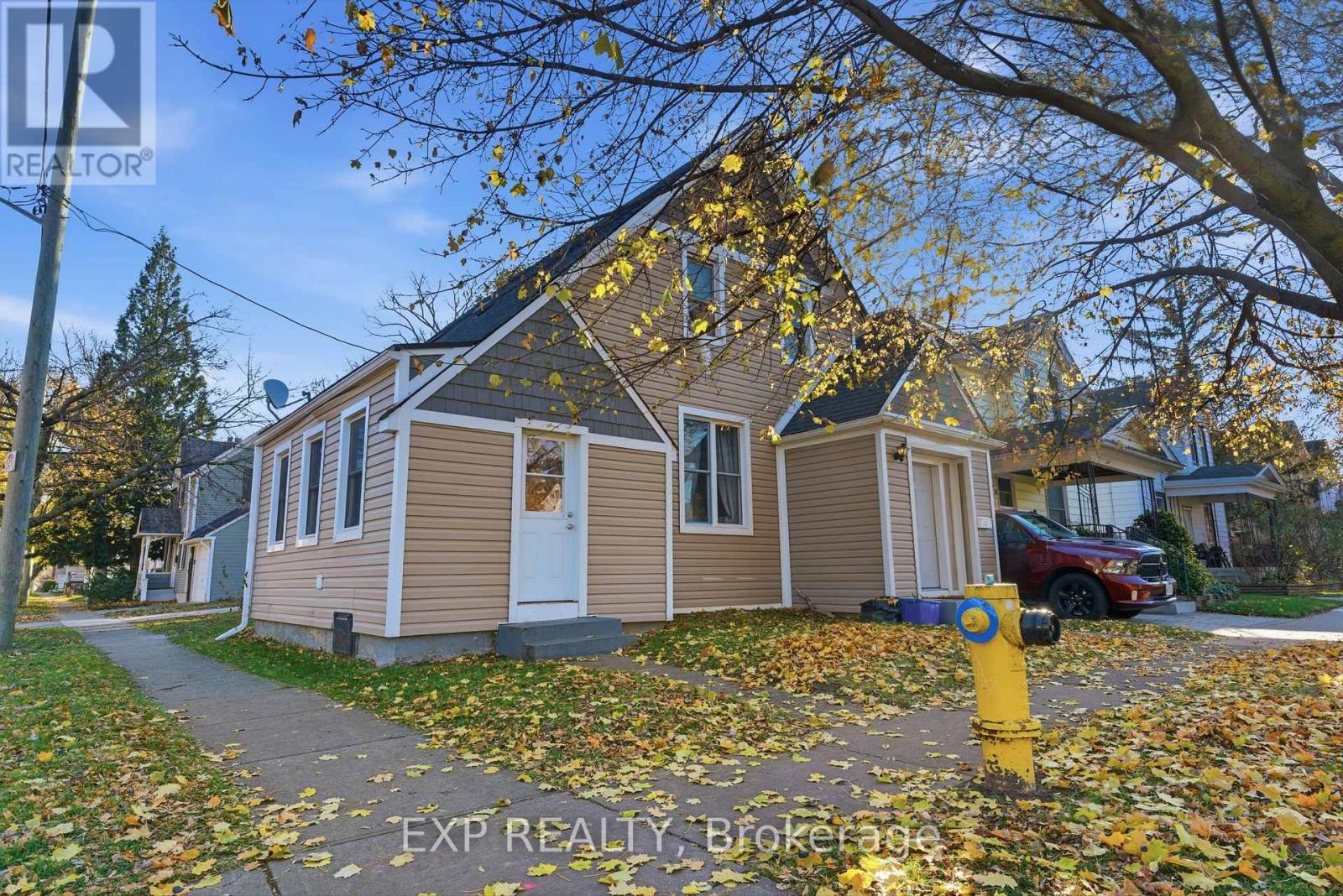 20 Henry Street, St. Catharines, Ontario  L2R 5T3 - Photo 2 - X13541218