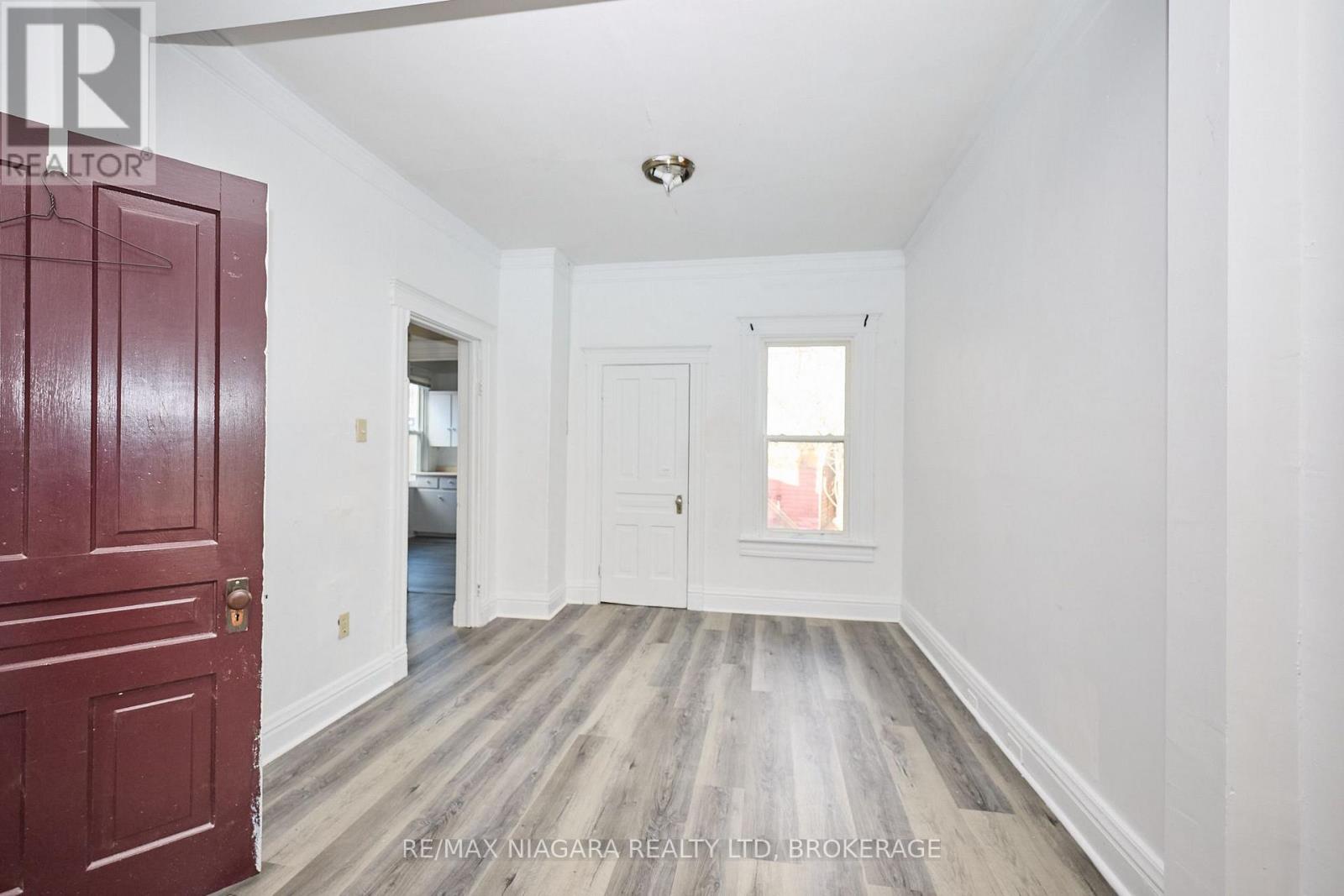 105a Welland Avenue, St. Catharines, Ontario  L2R 2H4 - Photo 9 - X13541874