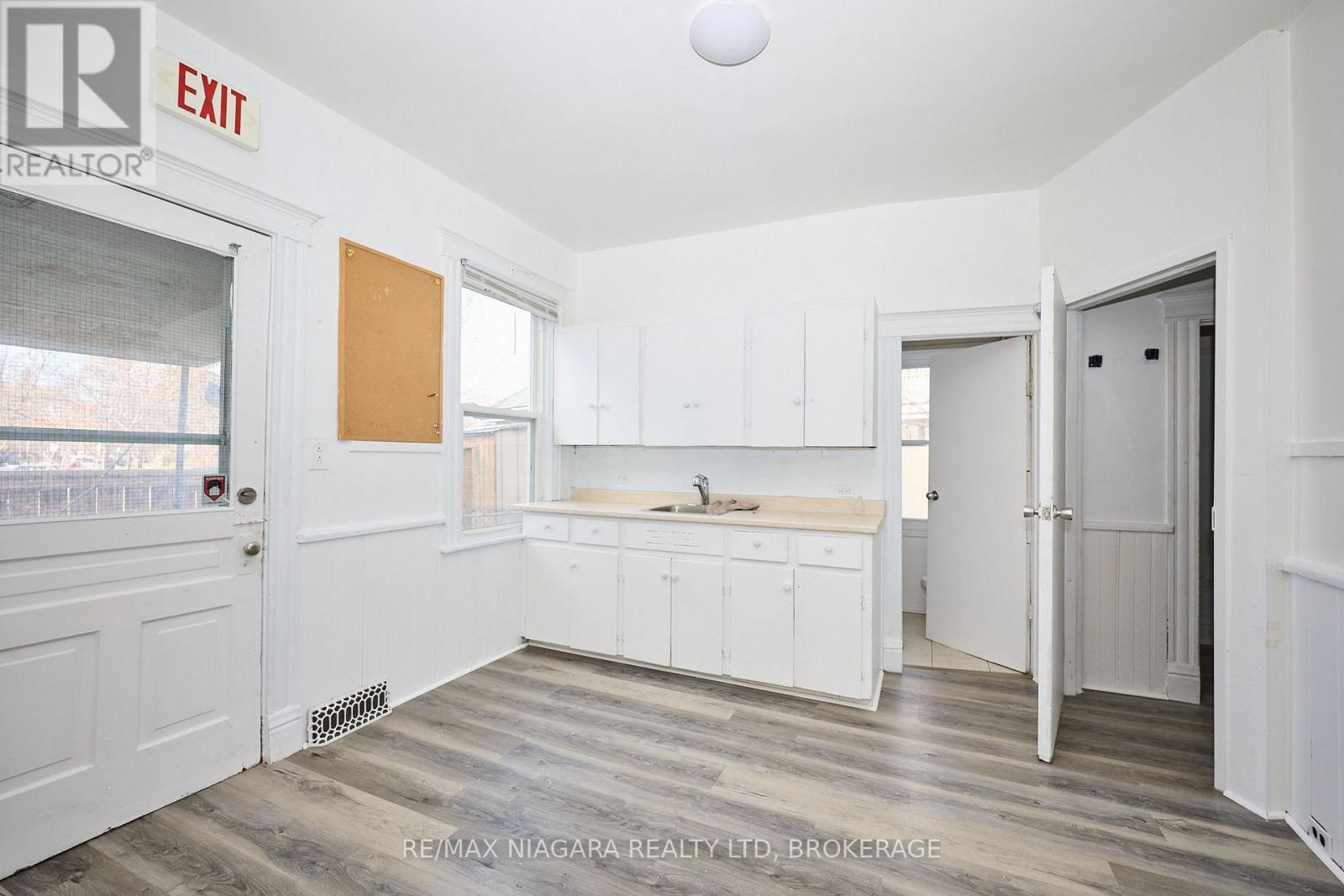 105a Welland Avenue, St. Catharines, Ontario  L2R 2H4 - Photo 14 - X13541878