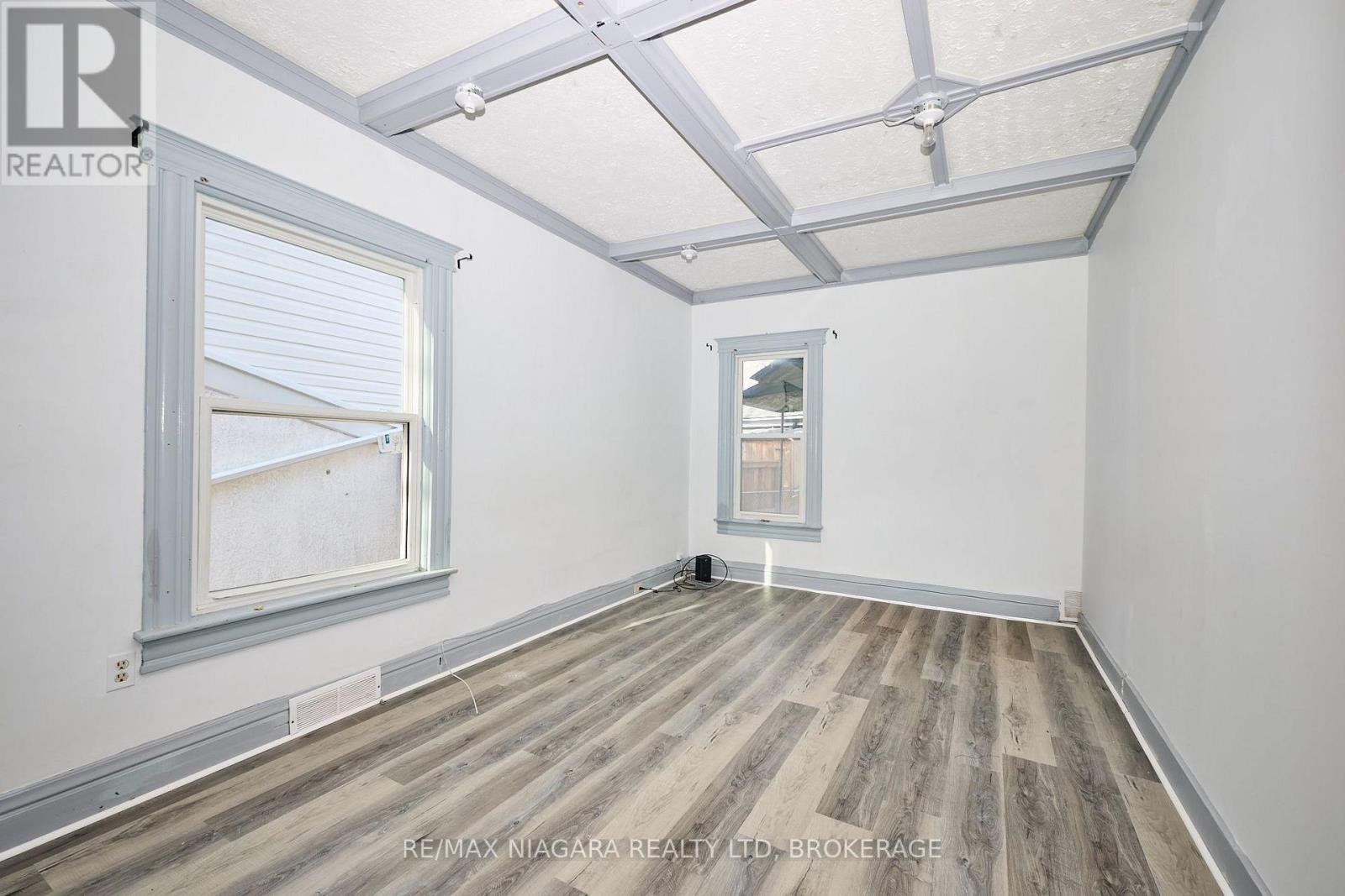 105a Welland Avenue, St. Catharines, Ontario  L2R 2H4 - Photo 18 - X13541878