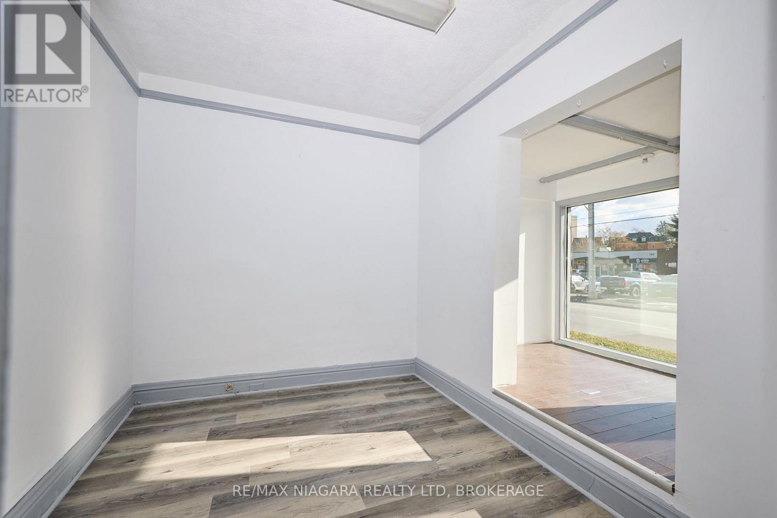 105a Welland Avenue, St. Catharines, Ontario  L2R 2H4 - Photo 5 - X13541878