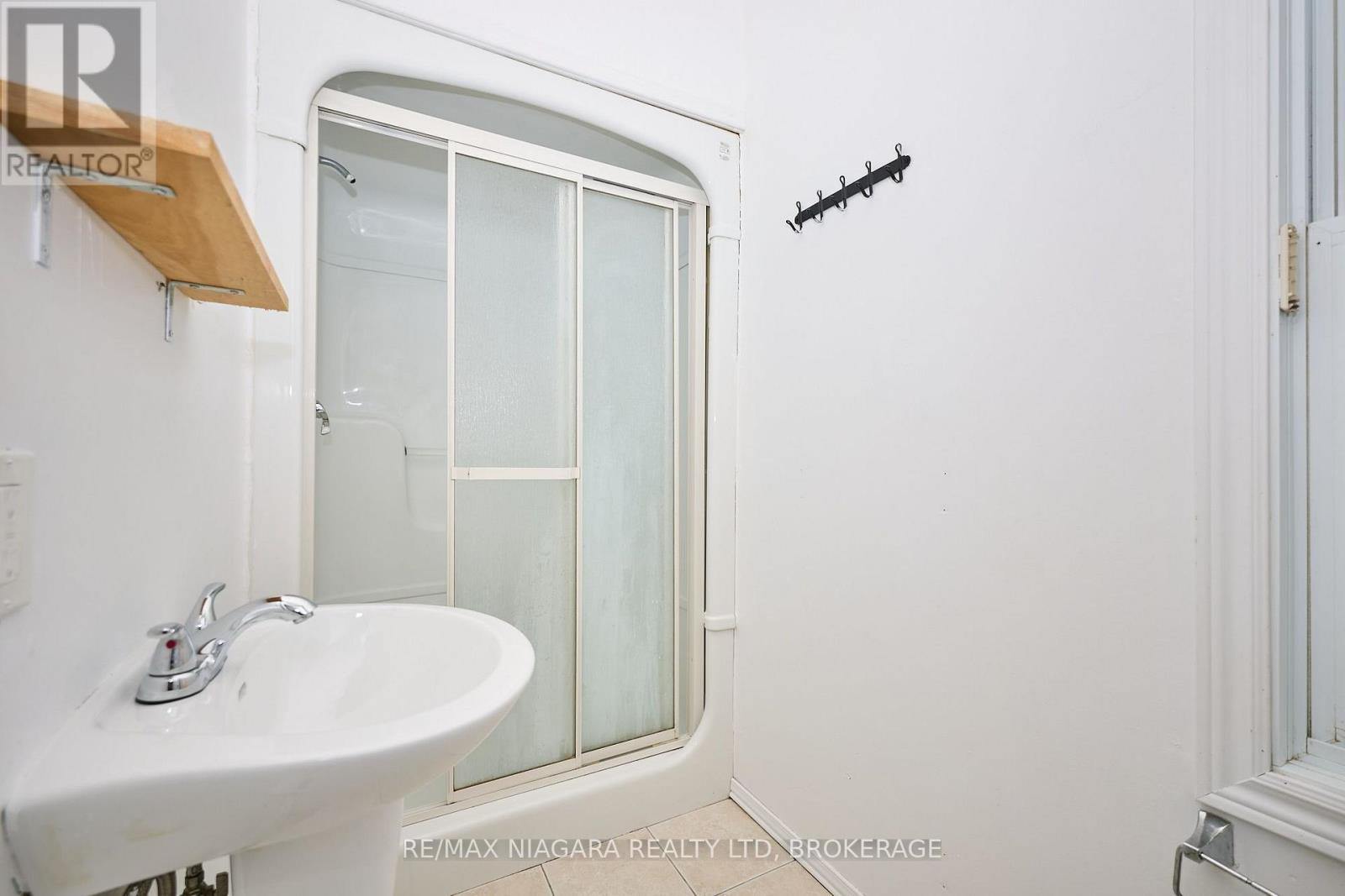 105a Welland Avenue, St. Catharines, Ontario  L2R 2H4 - Photo 9 - X13541878