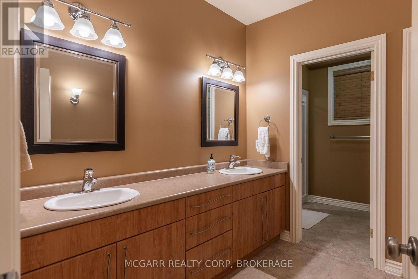 89 October Drive, St. Catharines, Ontario  L2N 6J4 - Photo 30 - X13542286