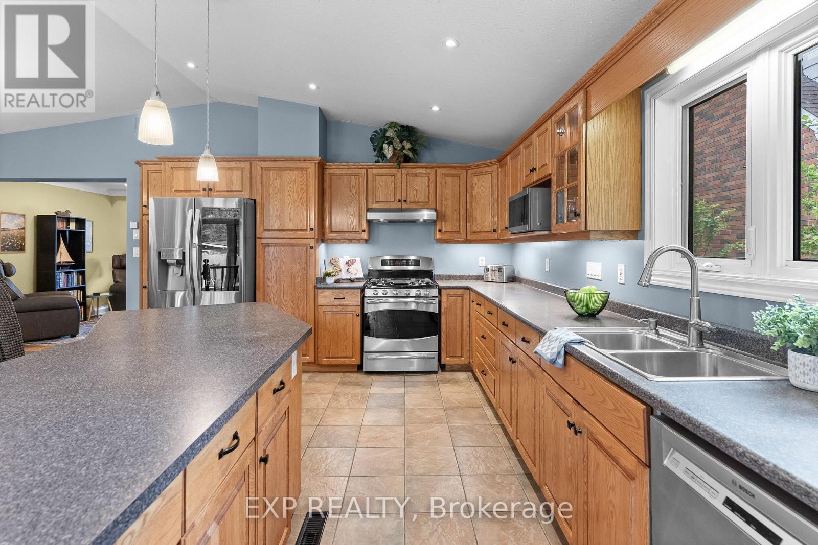 6276 Stamford Green Drive, Niagara Falls, Ontario  L2J 1T3 - Photo 25 - X13542430