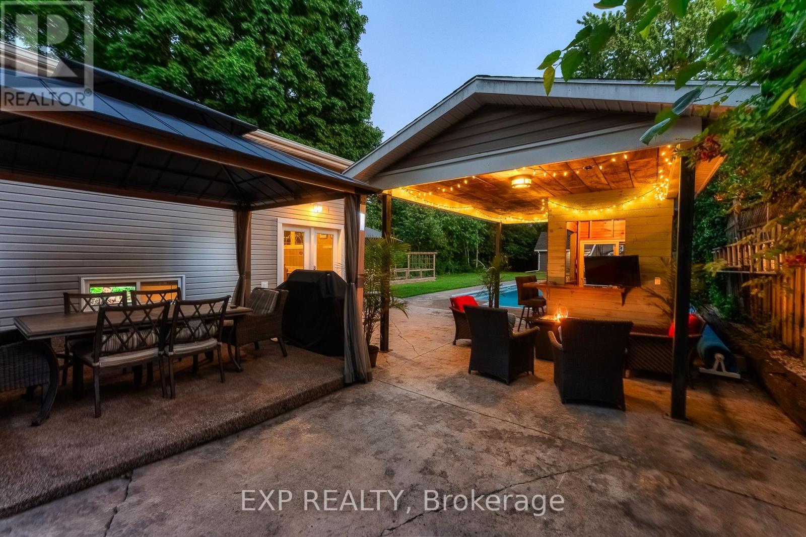 6276 Stamford Green Drive, Niagara Falls, Ontario  L2J 1T3 - Photo 6 - X13542430