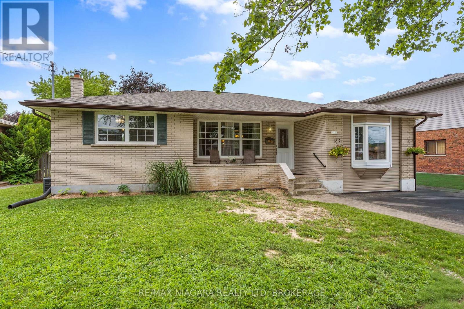696 CLARE AVENUE, Welland, Ontario