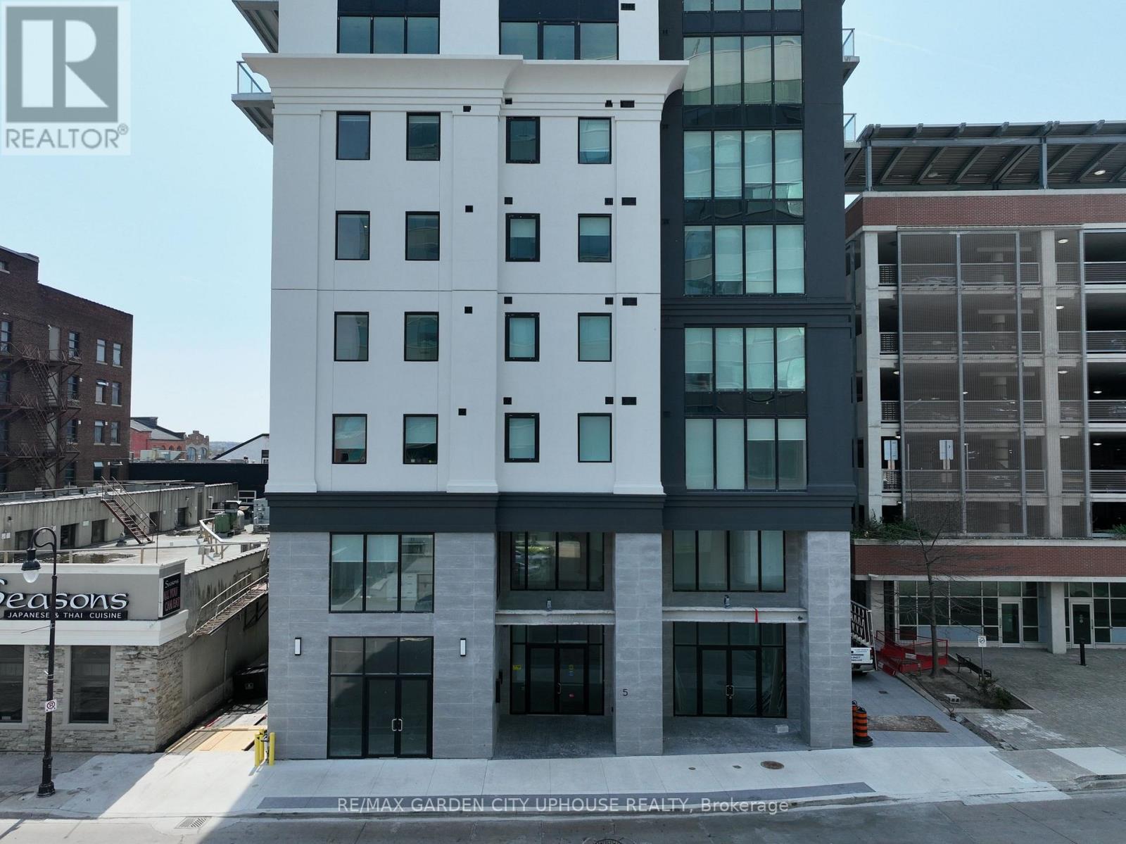 911 - 57 CARLISLE STREET, St. Catharines, Ontario
