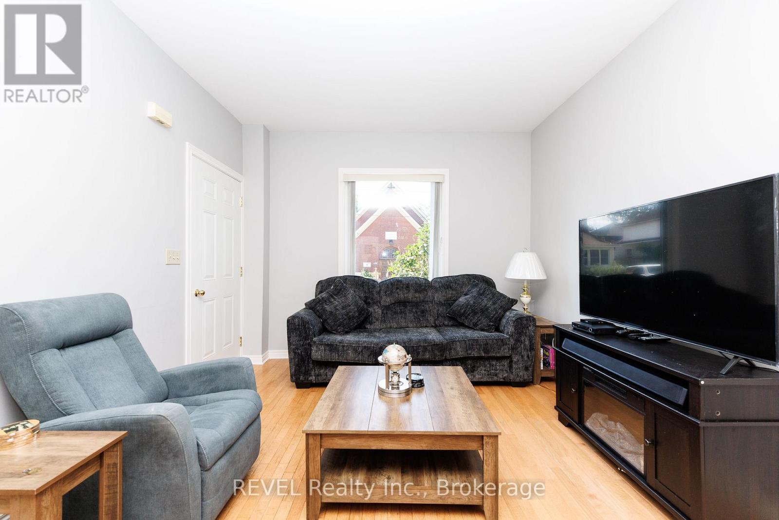 4991 Huron Street, Niagara Falls, Ontario  L2E 2J6 - Photo 12 - X13543126