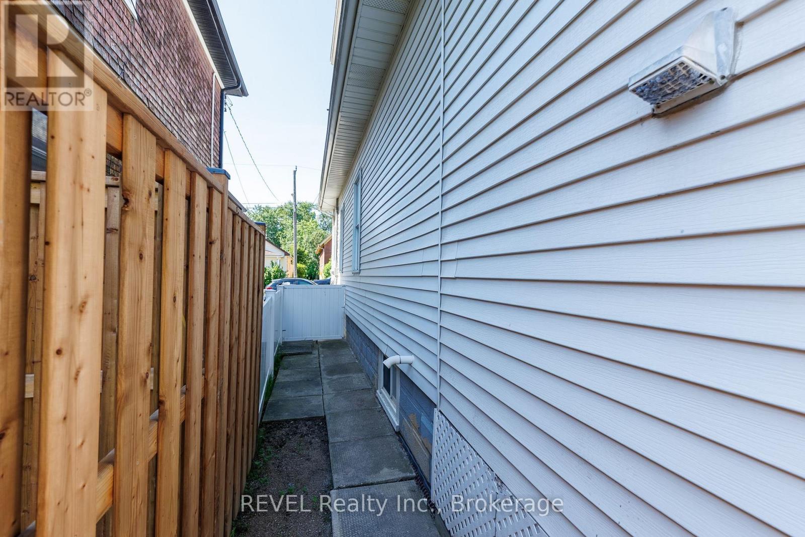 4991 Huron Street, Niagara Falls, Ontario  L2E 2J6 - Photo 27 - X13543126