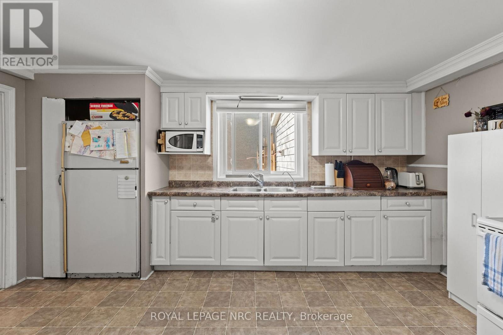 42 Leeper Street, St. Catharines, Ontario  L2S 2N2 - Photo 8 - X13543546